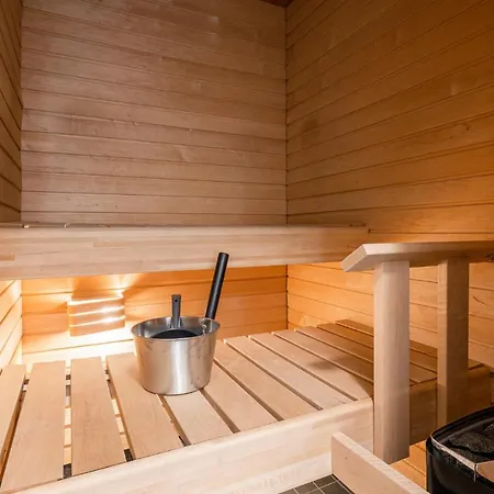 Lägenhet Historical 3br Downtown With Sauna